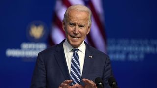 Joe Biden spune că el şi soţia sa sunt pregătiți să primească a treia doză de vaccin împotriva covid-19
