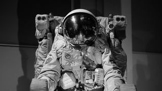 Cine a fost Neil Armstrong, primul om care a pasit pe luna