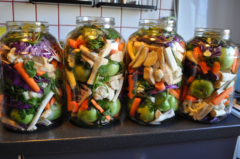 Reţetă murături: Câte sare se pune?