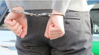 VIDEO | Scandal de proporții la un botez din Lugoj, după ce un invitat care abia ieșise din închisoare și-a văzut fosta iubită