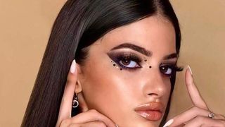 fabiola fata care seamănă cu mr bean