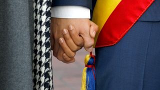 Un primar cunoscut din România s-a căsătorit cu iubita lui din China. FOTO