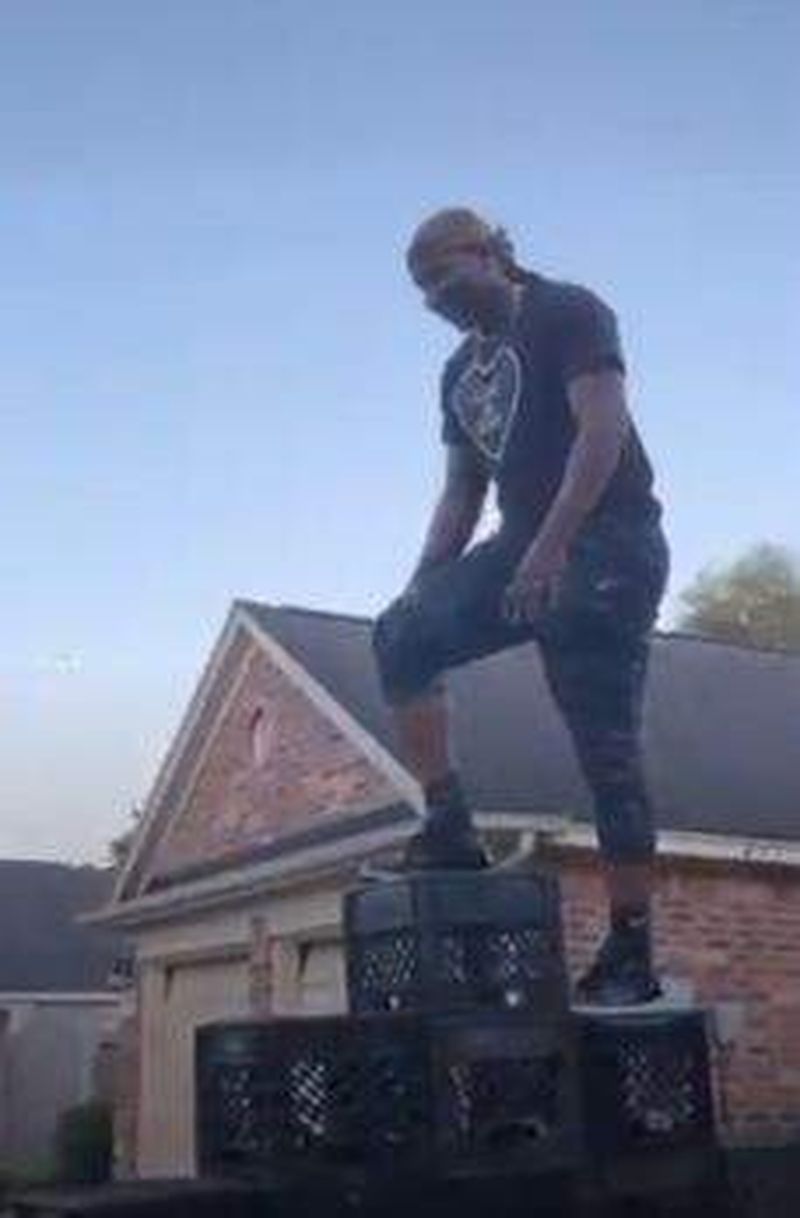 Jocul Milk Crate Challenge