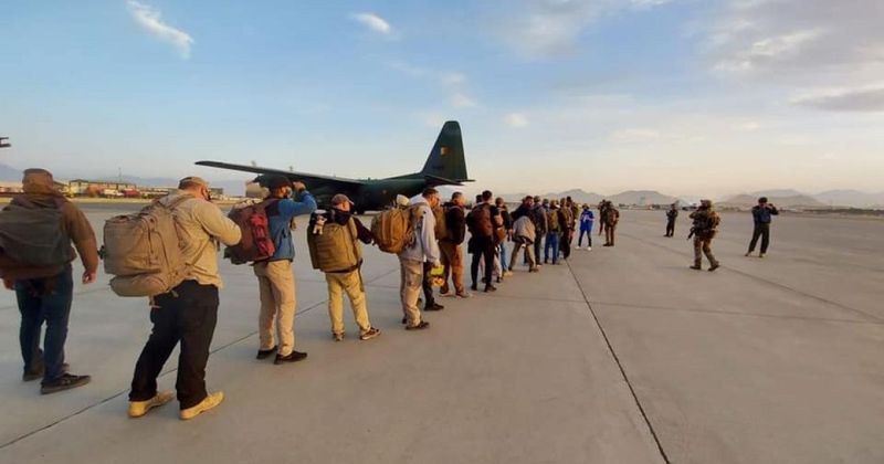 MAE anunță evacuzare cetățenilor români din Afganistan