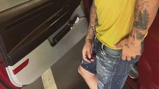 Furie la "Puterea Dragostei". Un concurent și-a pierdut cumpătul și a spart ușa cu pumnul!