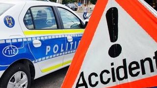 VIDEO| Două femei au ajuns la spital după ce au fost lovite cu mașina de către un polițist. Ele se aflau pe o bancă din parcul IOR din Capitală