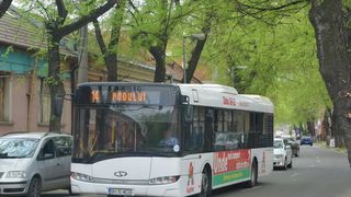 Un șofer de autobuz din Oradea a fost bătut crunt de 7 adolescenți. Bărbatul i-a dat jos din autovehicul pentru că nu purtau mască