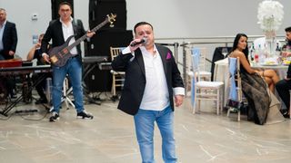 soția lui adrian minune atac vascular în somn