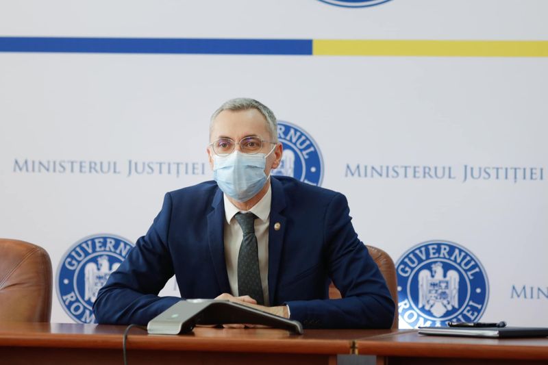 Stelian Ion CV: Ce studii are fostul ministru al Justiţiei