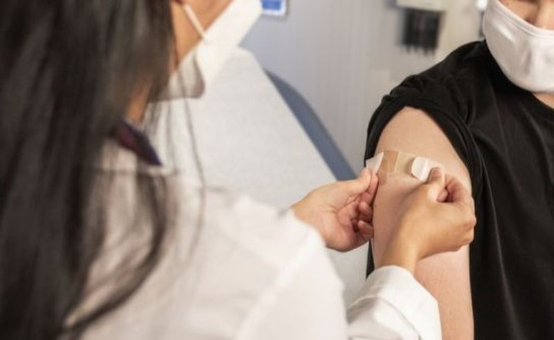 femeie-arestata-din-cauza-unui-certificat-fals-de-vaccinare