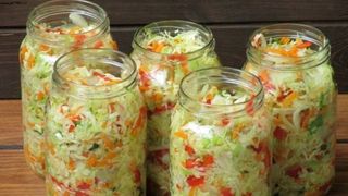 Rețete de varză murată la borcan pentru iarnă: Secretul unui gust desăvârşit