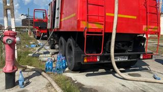 Un incendiu de vegetaţie uscată a izbucnit la Poligonul Capu Midia, &icirc;n urma tragerilor antiaeriene