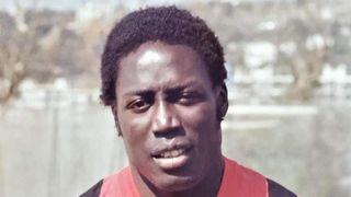 fotbalist-francez-mort-dupa-39-de-ani-de-coma