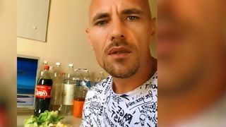 Un rom&acirc;n trăiește ca un rege &icirc;n Franța 