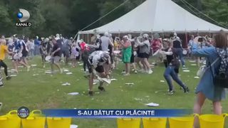 S-au bătut cu plăcinte