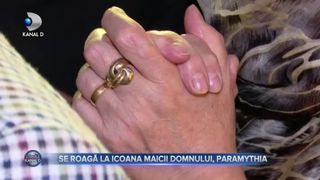 Se roagă la icoana Maicii Domnului, Paramythia