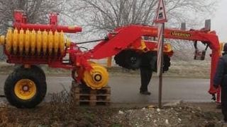 Două tractoare și un disc agricol de peste 150.000 de euro, furate dintr-o localitate din Timiș