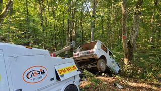 Un austriac beat care circula cu mașina ne&icirc;nmatriculată a ucis o femeie și a rămas cu mașina &icirc;n r&acirc;pă