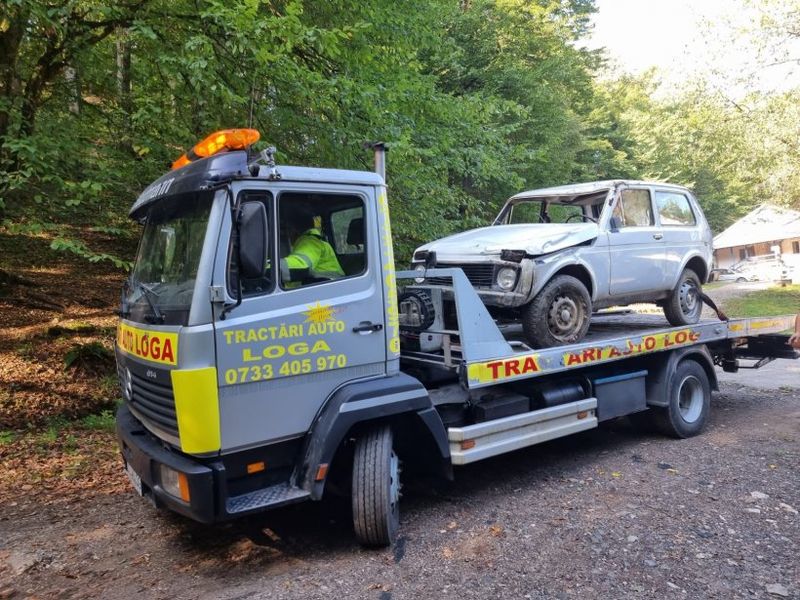 Un austriac beat care circula cu mașina neînmatriculată a ucis o femeie și a rămas cu mașina în râpă