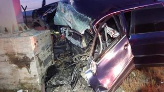Accident mortal pe DN1, joi dimineața. O femeie a intrat cu mașina într-un stâlp