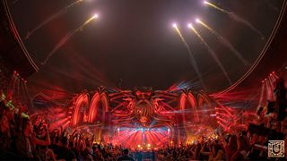 Mai multe brăţări de triaj epidemiologic au fost furate și v&acirc;ndute pentru accesul la festivalul UNTOLD