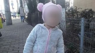 Detalii cumplite &icirc;n cazul fetiței de 2 ani care a murit &icirc;n condiții suspecte. Ce au descoperit medicii legiști pe trupul copilei