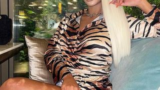 Aya de la ”Puterea Dragostei” a trecut la cratiță. Cu ce îl răsfață frumoasa blondă pe iubitul său