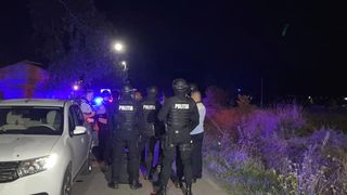 Două familii din Argeș s-au bătut în stradă cu lopețile, în toiul nopții