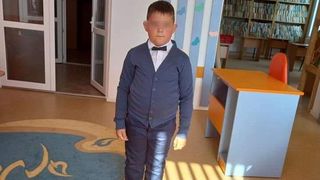 Un băiat de șapte ani a murit la spital după ce i s-a făcut rău la şcoală. Motivul decesului ar fi  masca de protecţie