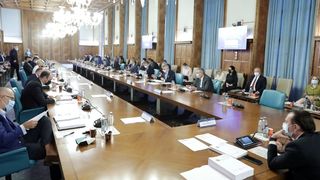 VIDEO | De astăzi, certificatul verde devine obligatoriu în localitățile cu incidență de peste 3 la mie