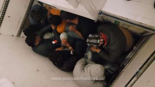 noua-indieni-descoperiti-la-iesirea-din-tara