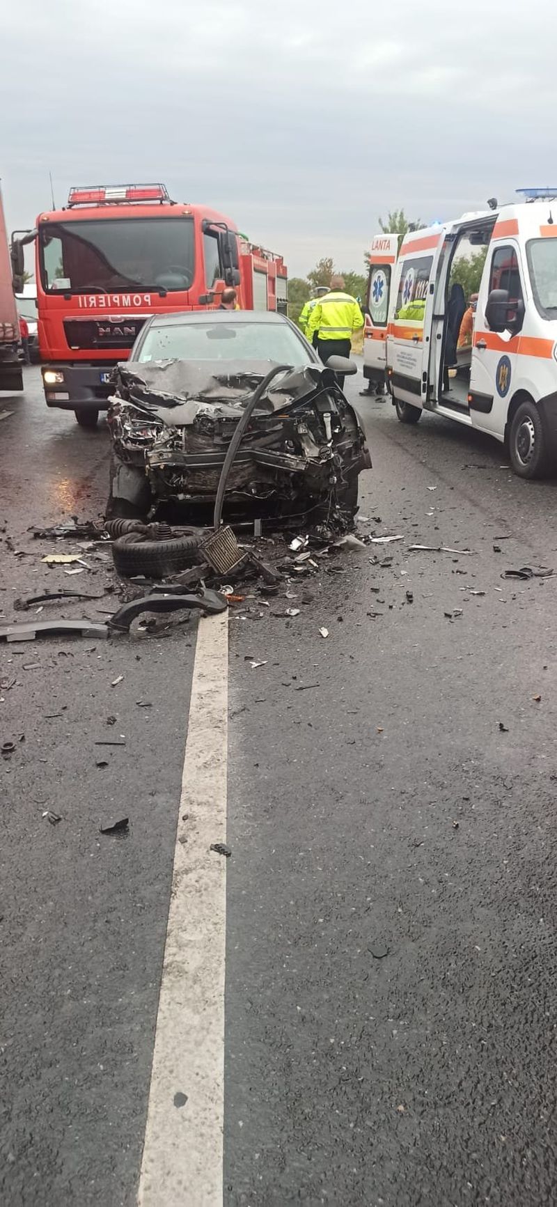 Accident grav la Dumbrăveni între un TIR şi trei maşini: O persoană a ajuns în stare gravă la spital