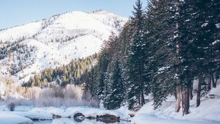 Toamna își intră în drepturi: Temperaturi record, -8 grade Celsius pe Vârful Omu