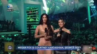 Megan Fox și Courtney Kardashian, ședință sexy