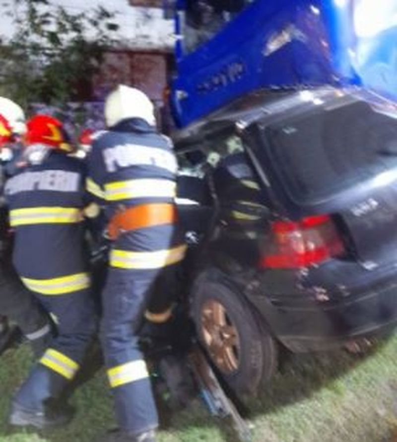 Accident cumplit pe DN 6: Patru persoane și-au pierdut viața