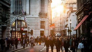  Persoanele vaccinate care sunt contacţi ai unor bolnavi de Covid se pot plimba nestingherite 