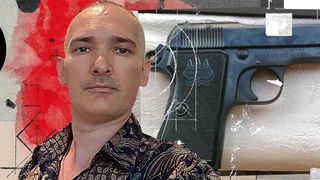 Un celebru colecționar de artă, găsit împușcat în casă