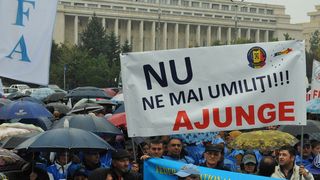 Protest de amploare împotriva Guvernului, în ziua congresului PNL