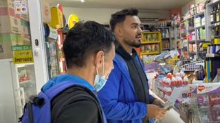 Jador de la ,,Puterea Dragostei", gest impresionant pentru un om care se ruga pe stradă: &bdquo;Suntem cu toții oameni...&rdquo;