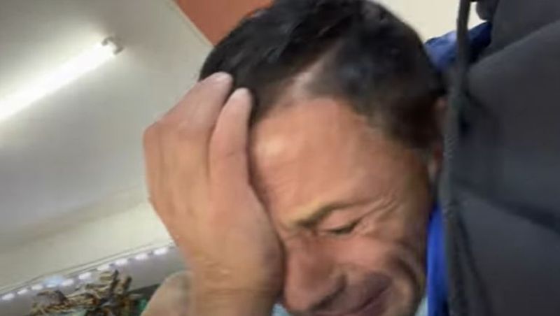 Jador de la ,,Puterea Dragostei", gest impresionant pentru un om care se ruga pe stradă: „Suntem cu toții oameni...”