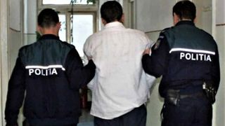 Tânără de 19 ani, sechestrată la domiciliul unui bărbat din Hunedoara. Cum a reușit să scape de viol