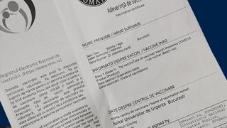 Ce păţeşti dacă foloseşti un certificat de vaccinare anti - COVID fals?