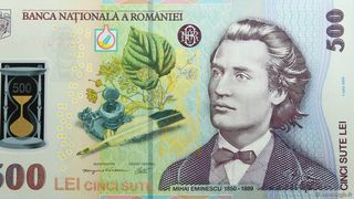 VIDEO | Un tânăr din Galați a încercat să plătească la magazin folosind o bancnotă falsă de 500 de lei. Polițiștii îl cercetează