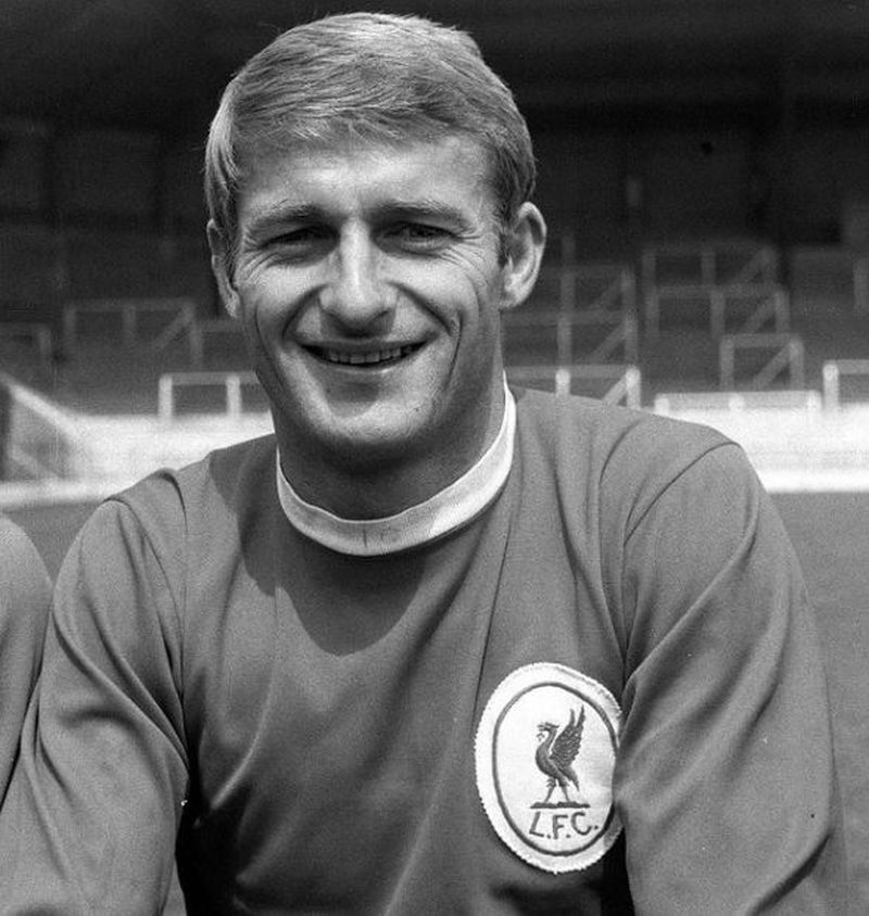 a murit sportivul roger hunt