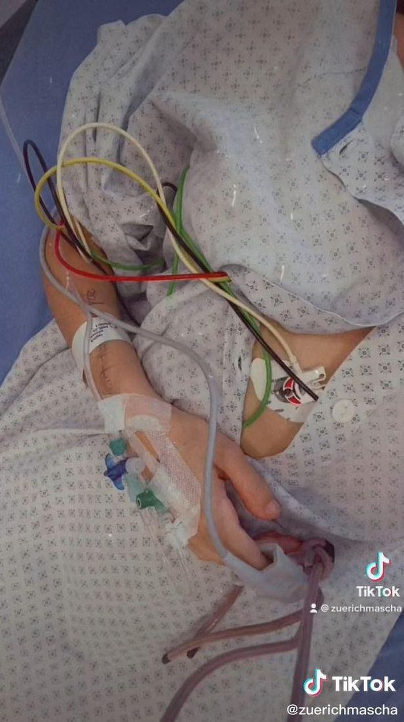 O adolescentă din Elveția a ajuns la spital după ce a băut 12 doze de energizant într-o zi, la școală