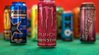 O adolescentă din Elveția a ajuns la spital după ce a băut 12 doze de energizant într-o zi, la școală