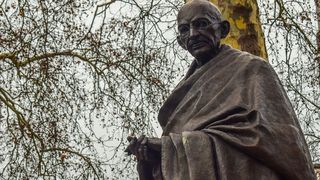Cine a fost Mahatma Gandhi, parintele Indiei Moderne