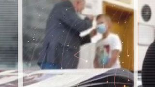 VIDEO | Imagini revoltătoare: un profesor este filmat &icirc;n timp ce ia la palme un elev &icirc;n fața clasei