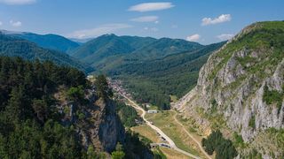 roventura sâmbătă de la ora 15