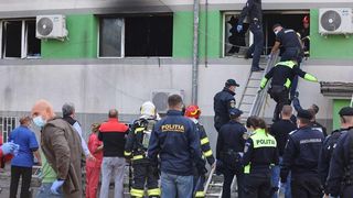 Unul dintre cei trei pacienți care au sărit pe geam după incendiul din secția ATI Constanța a murit